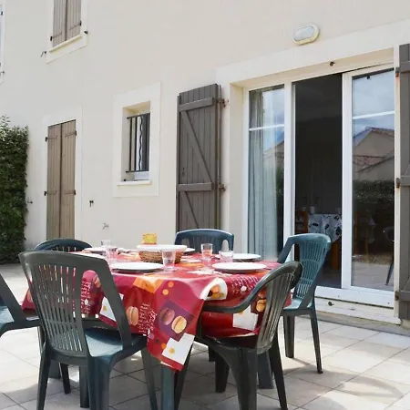 Maison Familiale 4 Pieces Avec Mezzanine, Terrasse, A 300m De La - - Fr-1-229b-127 Holiday home Narbonne